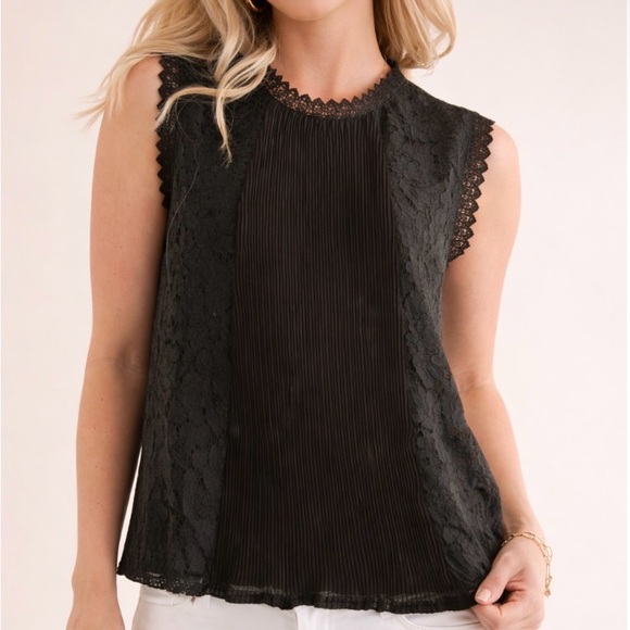Cozy Co Tops - Women's Cozy Co Black Lace Pleated Blouse S‎